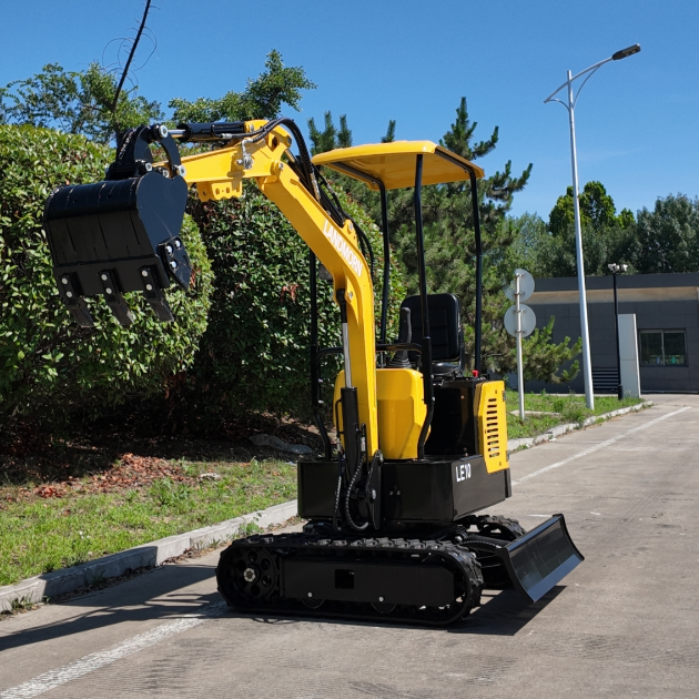 LE10 Mini Excavator - Image 7