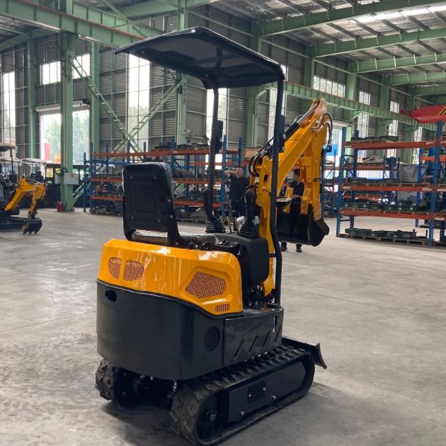 LE12P Mini Excavator - Image 3