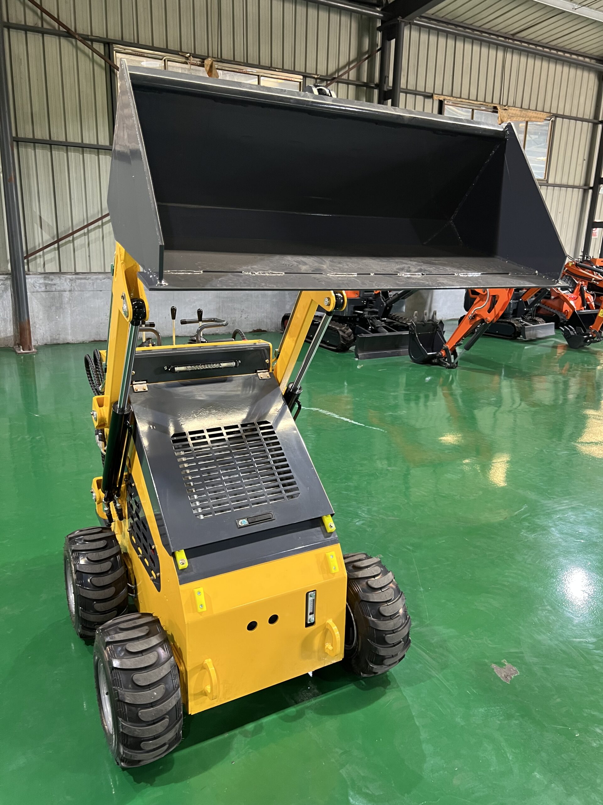 LS800W Skid-Steer Loader - Image 2